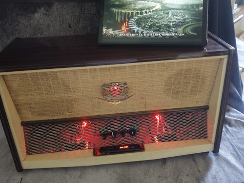 Vintage bluetooth radio - vintage,